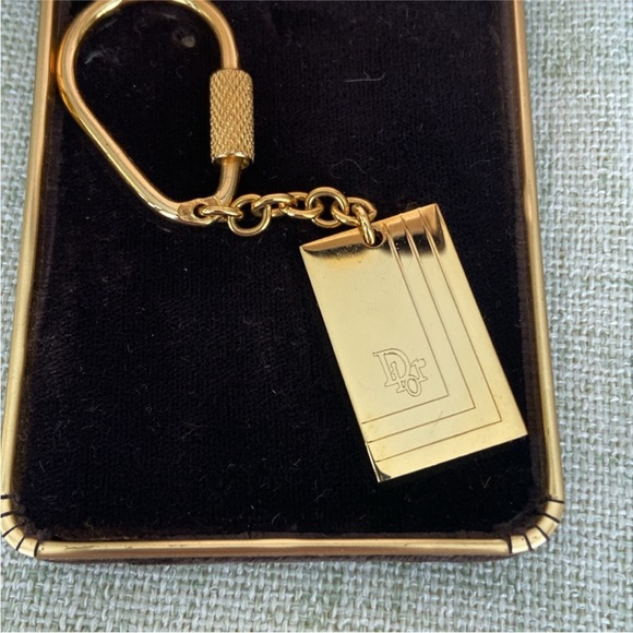 Dior Vintage Luxurious Gold Key Holder - Picture 2 of 5